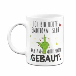 Grinch Tasse - Ich Bin Heute Emotional Sehr Nah Am Mittelfinger Gebaut (Mittelfinger) 14 Grinch Tasse - Ich Bin Heute Emotional Sehr Nah Am Mittelfinger Gebaut (Mittelfinger) -Becher Geschäft bild grinch tasse ich bin heute emotional sehr nah am mittelfinger gebaut mittelfinger 228379